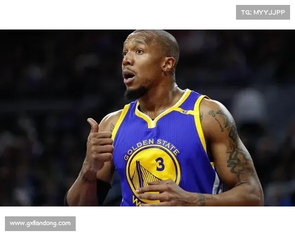 03铂金一代成员，勇士曾经的板凳席匪徒，巴西闪电巴博萨