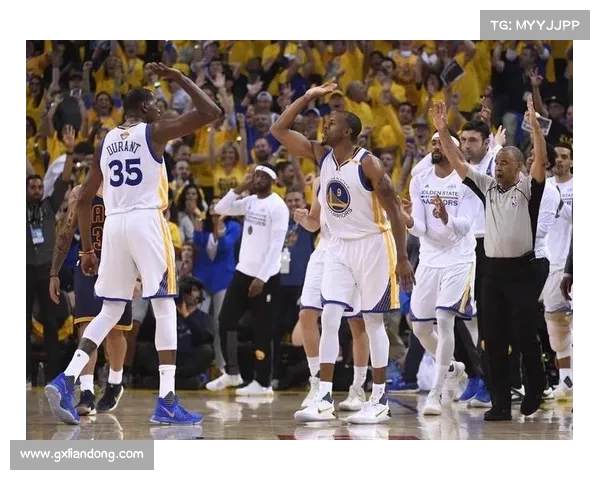 15_16NBA总决赛第1场骑士Vs勇士 詹姆斯领衔抵达赛场霸气十足
