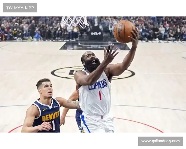 8日10:00视频直播NBA常规赛掘金vs火箭 哈登战劳森 8日10:00视频直播NBA常规赛掘金vs火箭 哈登战劳森