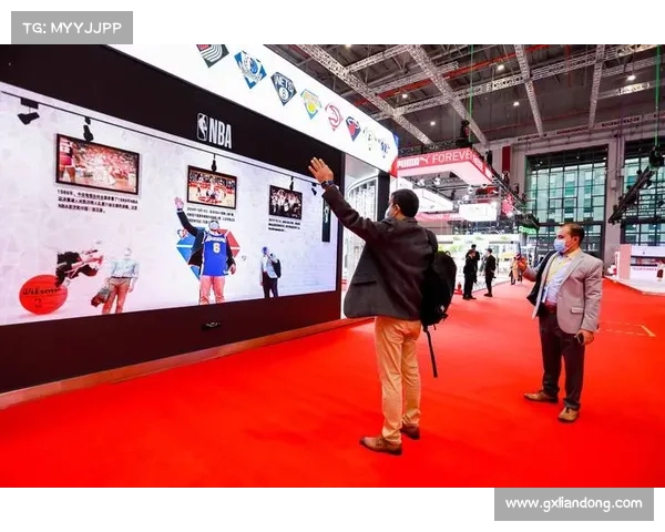 NBA亮相首届中国国际消费品博览会,为球迷带来别具特色的展示内容 NBA亮相首届中国国际消费品博览会,为球迷带来别具特色的展示内容
